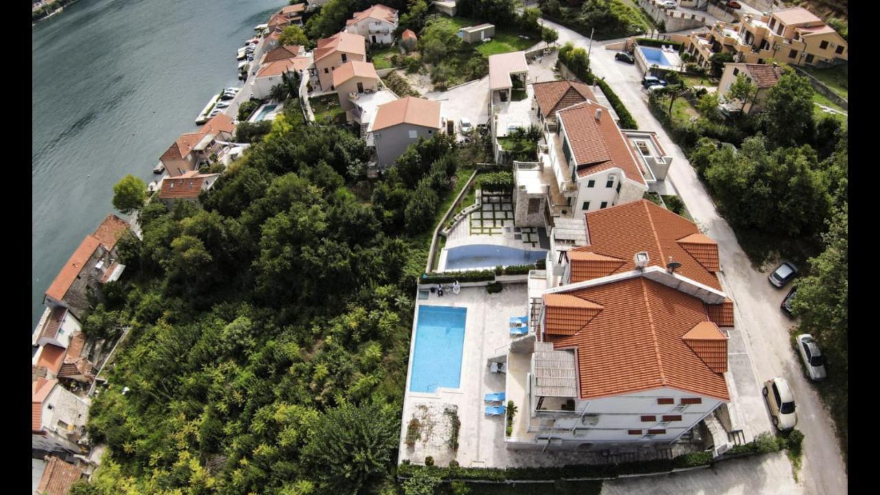 Muo Apartments Kotor Exterior photo